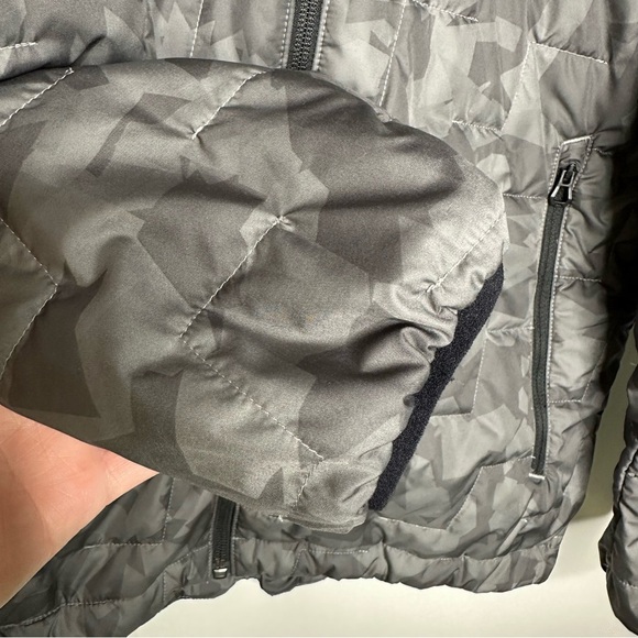 Helly Hansen Men's LIFALOFT™ Hooded Insulator Jacket in Charcoal Camo Size Small - Picture 9 of 15